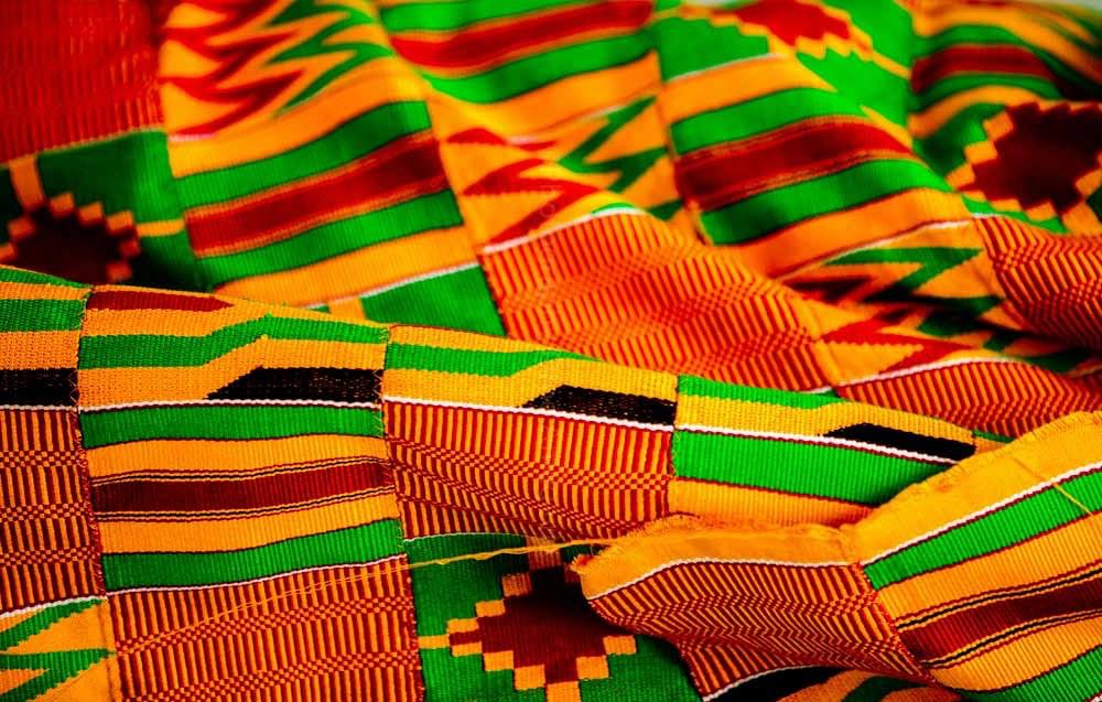 Kente Ghanaian textile - obi to err is human bellafricana