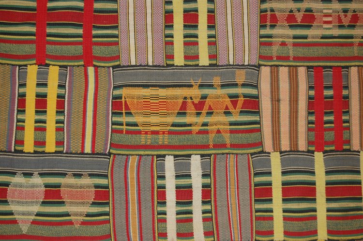 Kente Ghanaian textile - oyoko bellafricana
